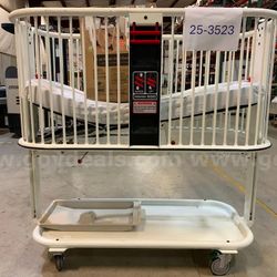 Pedigo Pediatric Crib – Manual – Clean – Delivery Available