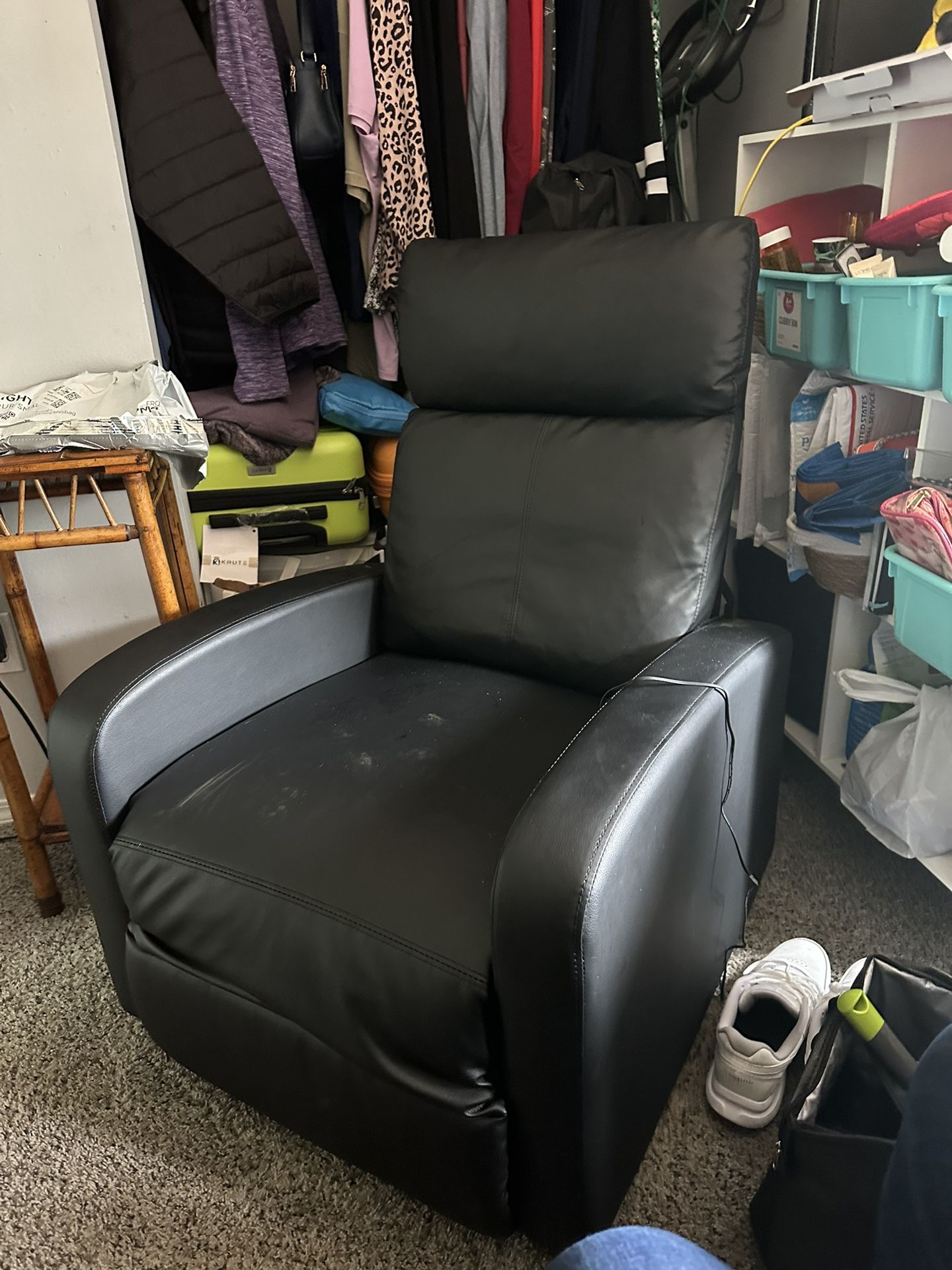 3 Mo Old. Recliner With Massage.