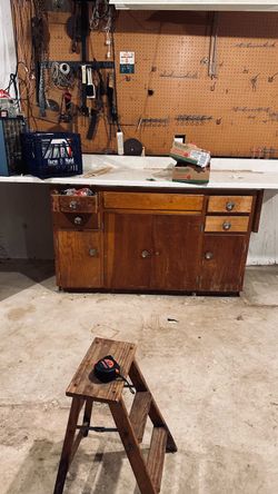 Bench work with extended Formica top