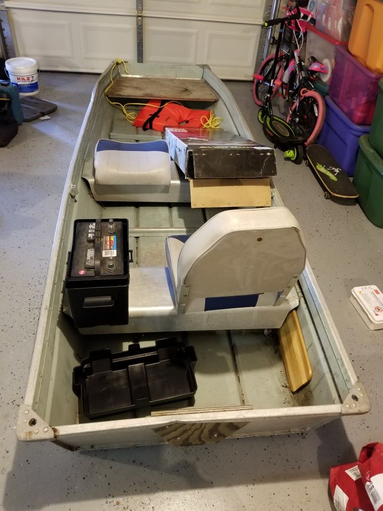 10ft Jon Boat for Sale in Shelton, WA OfferUp