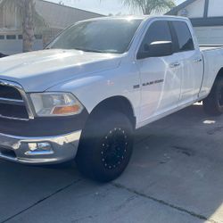 Have A Nice Dependable Truckits A Dodge Ram2012 Hemi