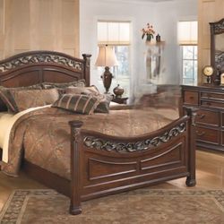Ashley Furniture Queen Bedroom Set
