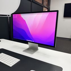 Apple Studio Display 27”