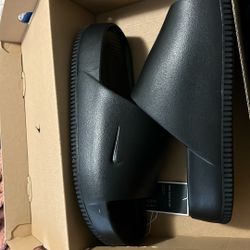 Nike Calm Slides 
