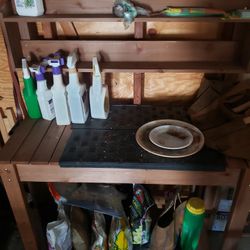 Plant Potting Station With Soil Collection Bucket