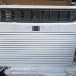23,000 BTU Window Air Conditioner W/ Heat 