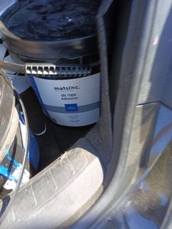 Glue for tile flooring carpet