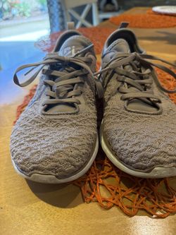 APL TechLoom Phantom Women’s Sneakers Size 8.5 APL