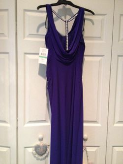 Never worn size 8 gown