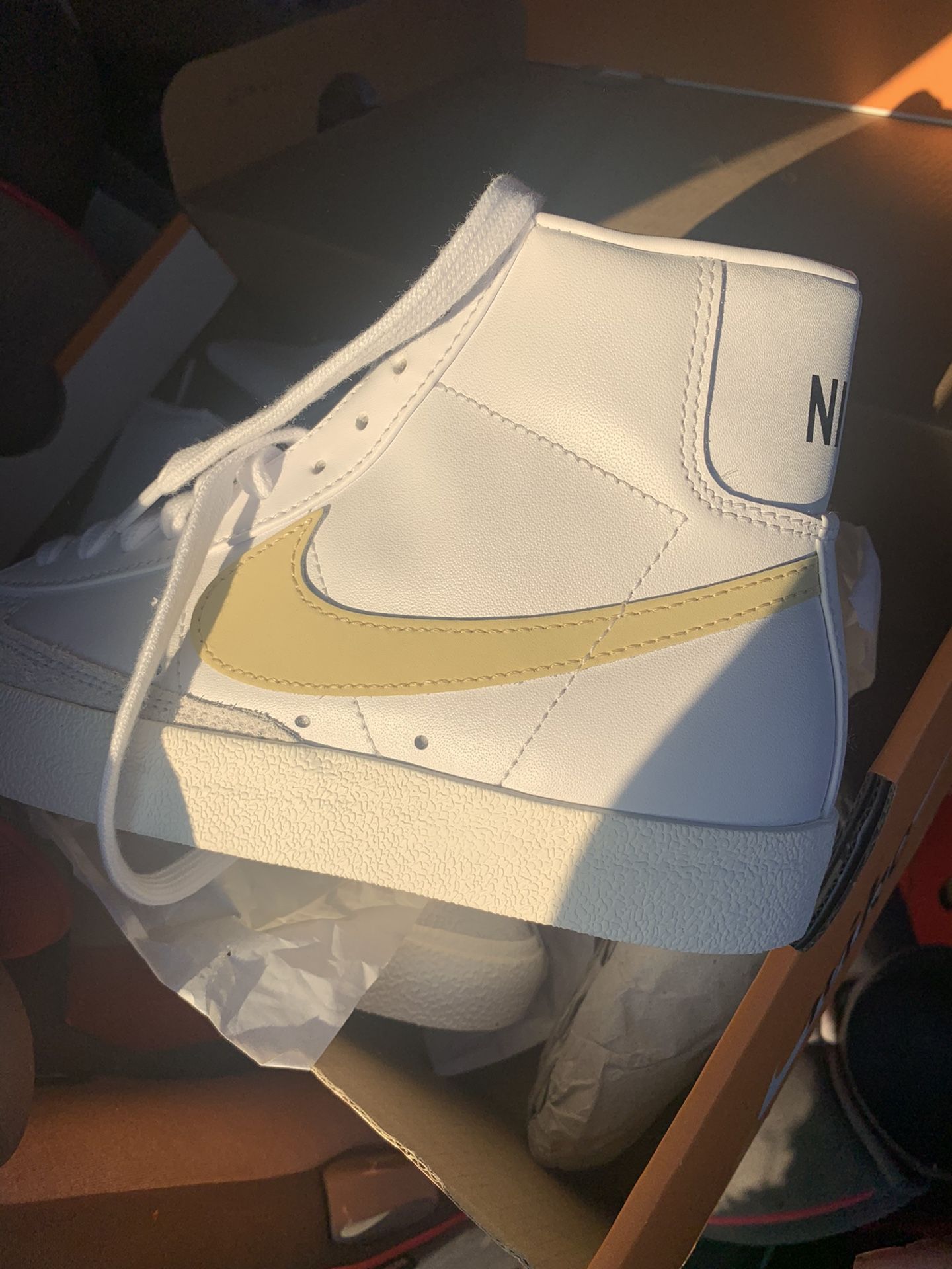 Nike Blazer Size 7 Women 