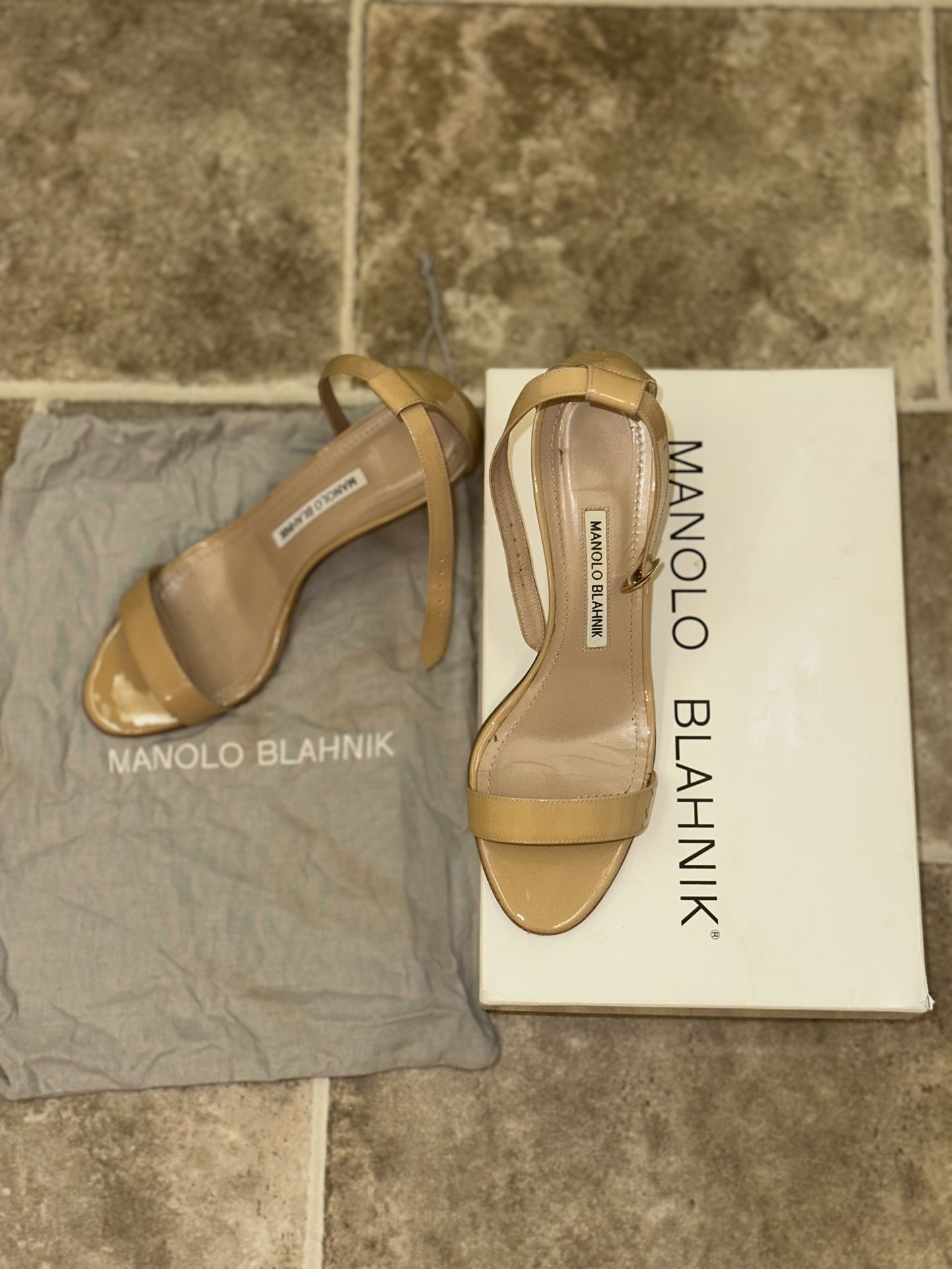 Manolo Blahnik Nude Patent Leather Heels – Size
