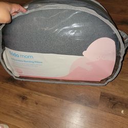 FRIDA MOM NURSING PILLOW