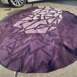 Beautiful Floor Model Wool Round Area Rug, Retails For Over $900
