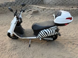 Zebra electric scooter moped