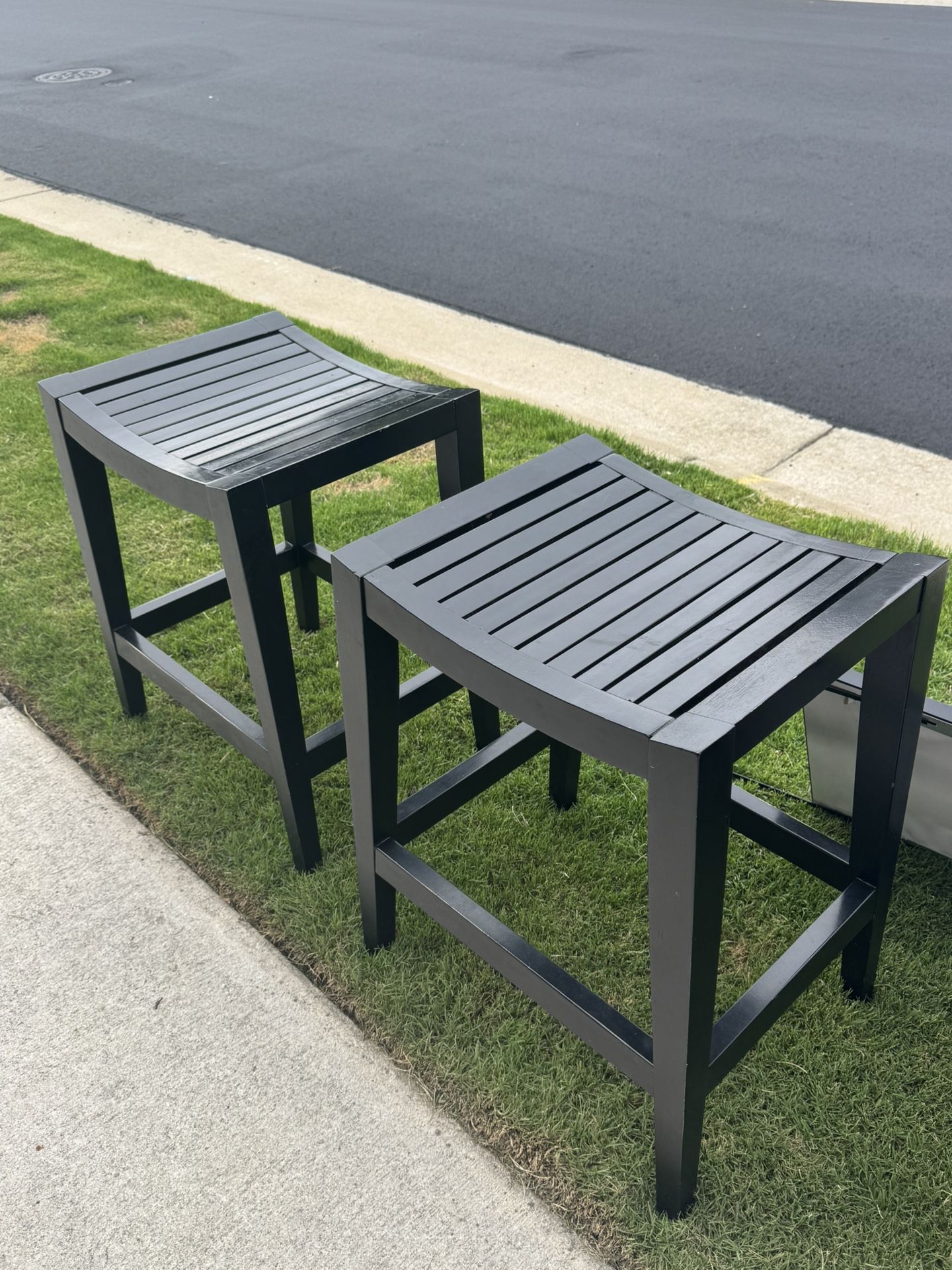 Saddle Chairs