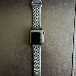 Apple Watch SE 40mm