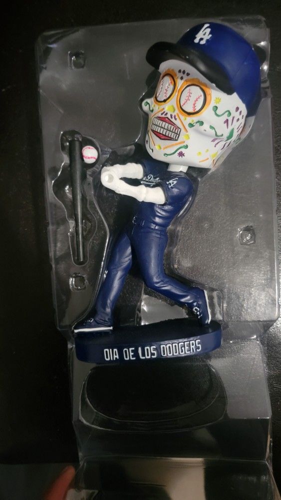 Dodgers Dia De Los Muertos Night Game Bobblehead for Sale in Rancho Santa  Margarita, CA - OfferUp