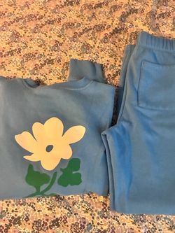Blue Flower Graphic Sweatsuit Set