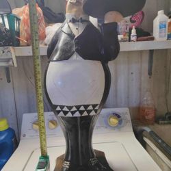 Big Chef Statue.