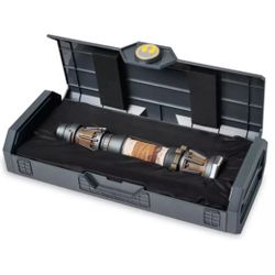 Rey Skywalker Legacy Lightsaber Hilt Star Wars Galaxy's Edge
