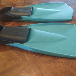 Swimming fins