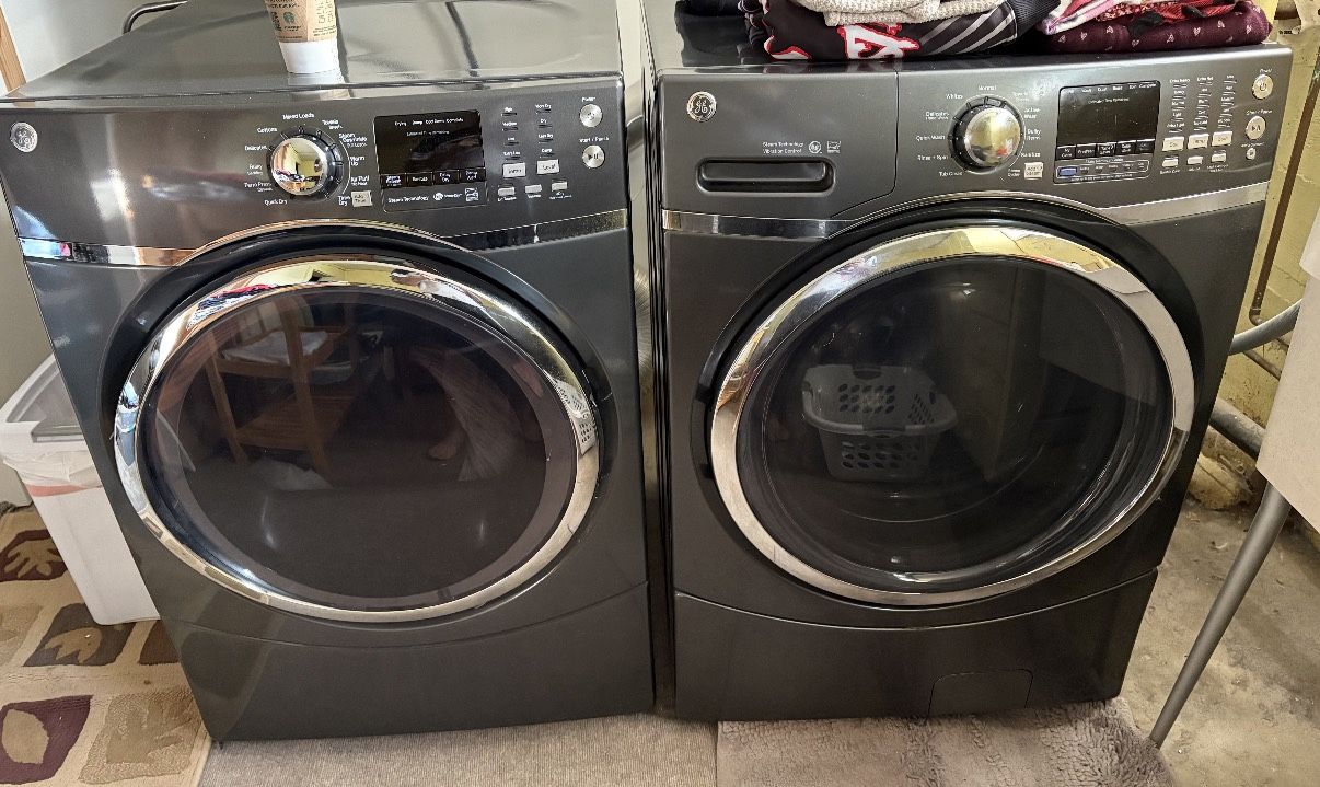GE Washer and Dryer Set