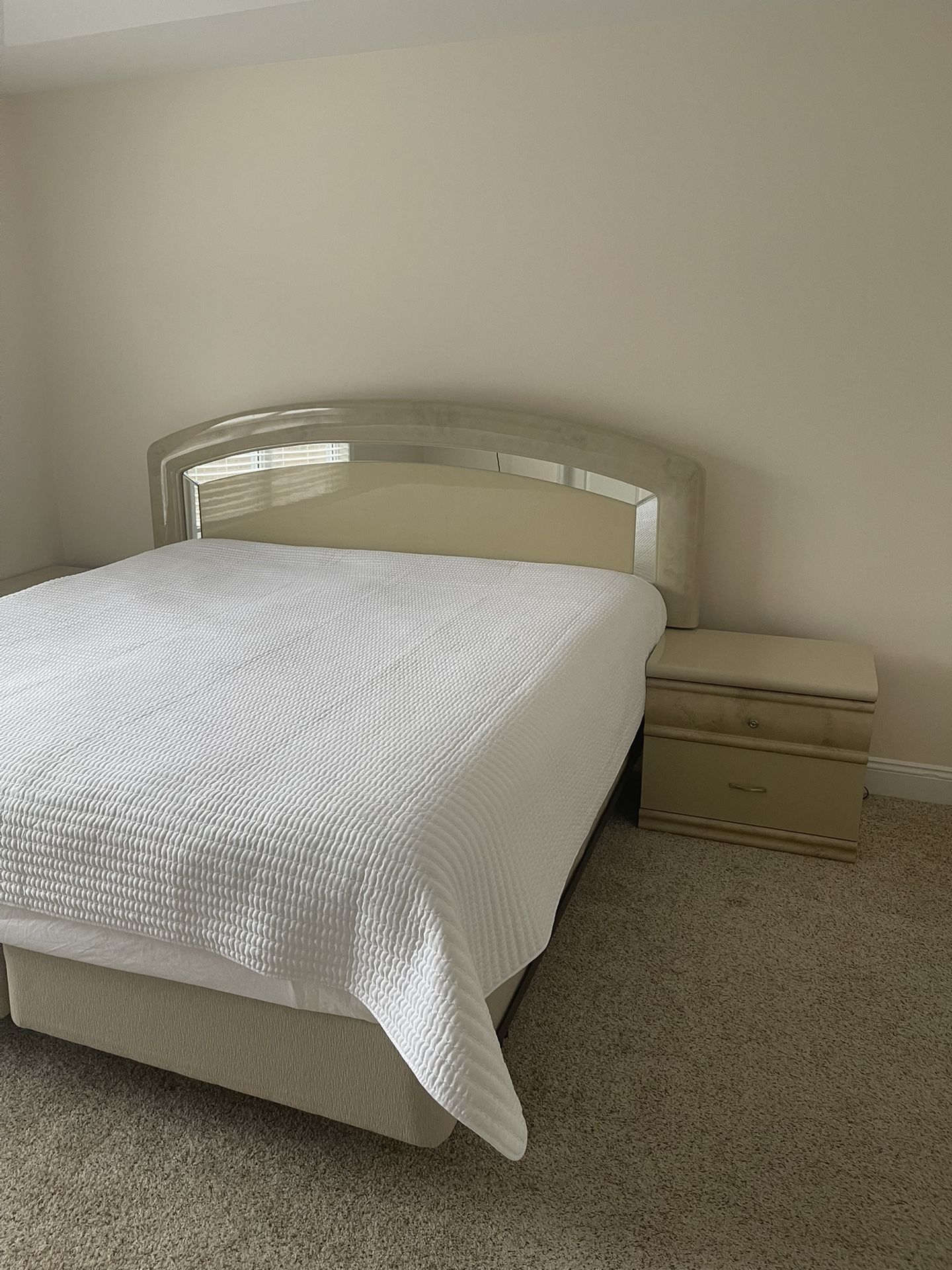 Beige King Size Bedroom Furniture Set