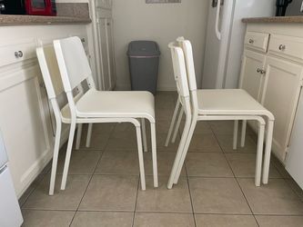 Set of 4 chairs