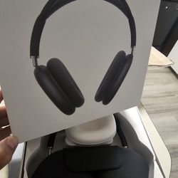 Apple AirPods Max – Midnight Blue (Barely Used) | 50% Off Retail