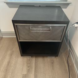 Maretto Two-tone Nightstand