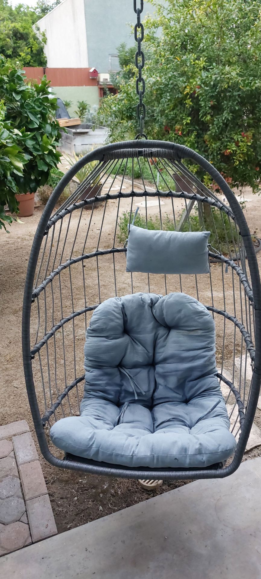 Wiker hanging chair