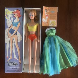 Vintage Midge 1998 Barbie Doll - Barbie’s Best Friend & Includes Original Box & Gown