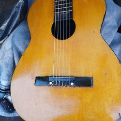 Vintage Classical Guitar (Spanish Style )