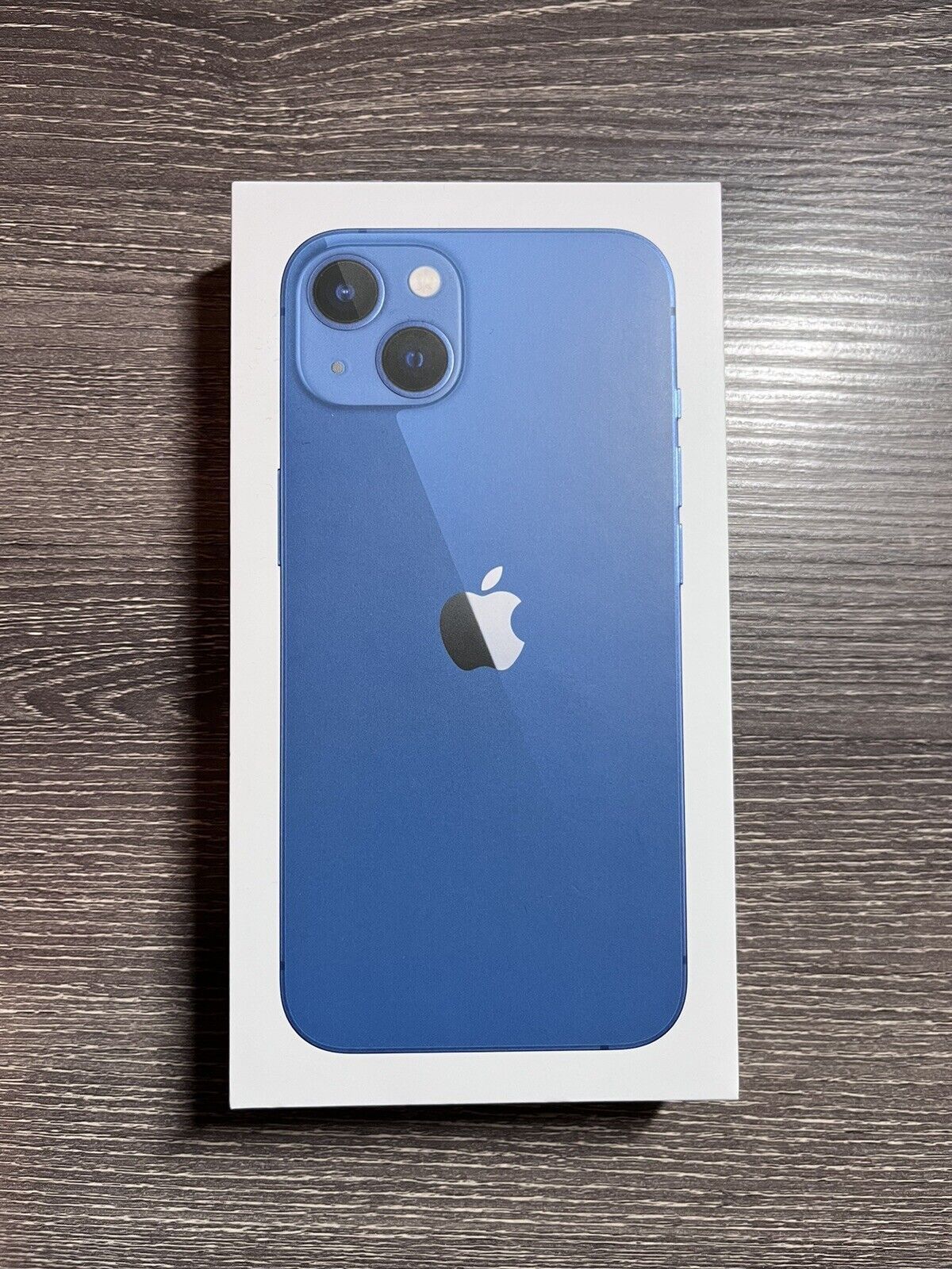 Iphone 13 used but new comes with apple watch 3