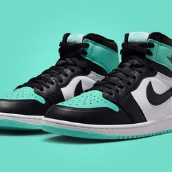 Air Jordan 1 Retro High OG 'Green Glow' (2024) Deadstock & Authenticated