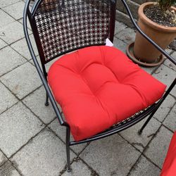 6 Wrought Iron Chairs (Cushion not included)