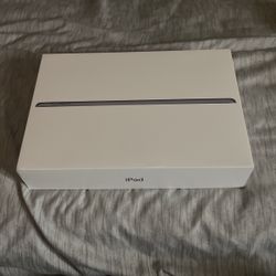 Apple- 10.2-inch iPad 256GB- Space Gray With Case 