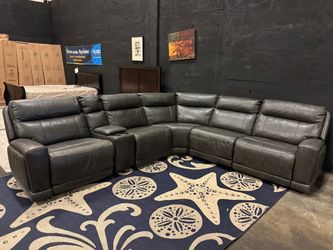Leather Power Recliner Sectional. 🚚WE DELIVER🚚