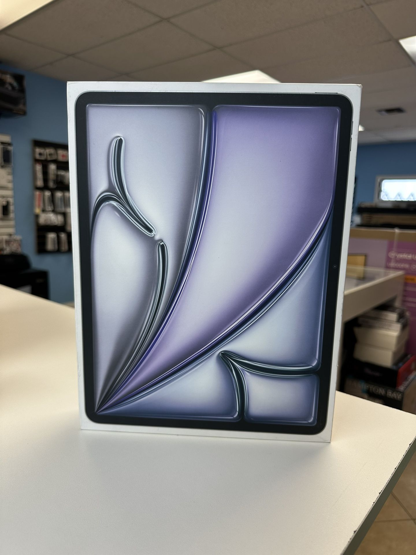 iPad Air M2 Chip 128 GB Silver Cellular Unlocked With Apple Care Warranty