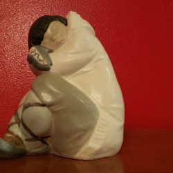 Rare Eskimo Lladro Figure