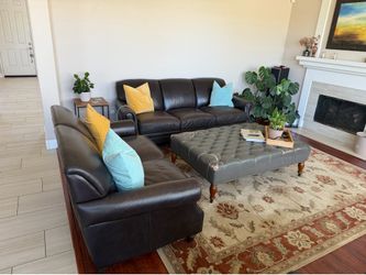 Leather sofa set. Excellent condition.
