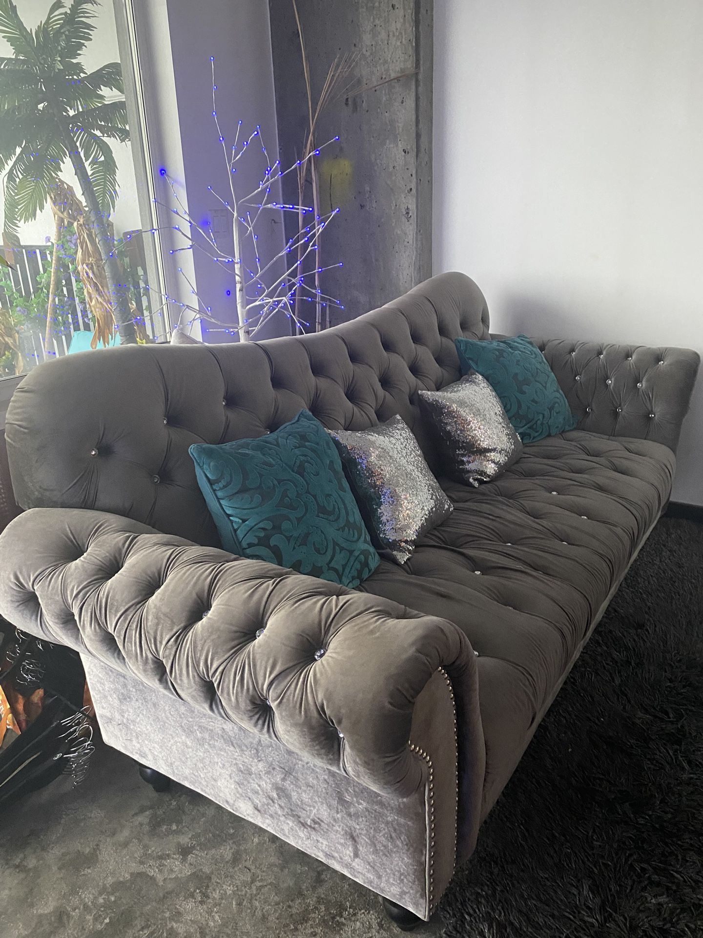 High-end Diamond Tufted Sofa!!! 