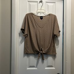 Women’s W5 Polyester, Spandex, Light, Brown V-Neck Short Sleeve Pullover Stretch, Top… Size Medium