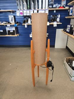 Floor lamp