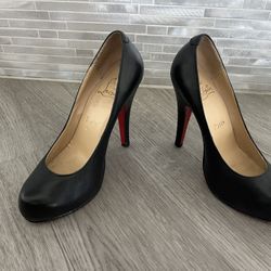 Christian Louboutin REPLICA: Black Leather, hidden platform pump Size 9