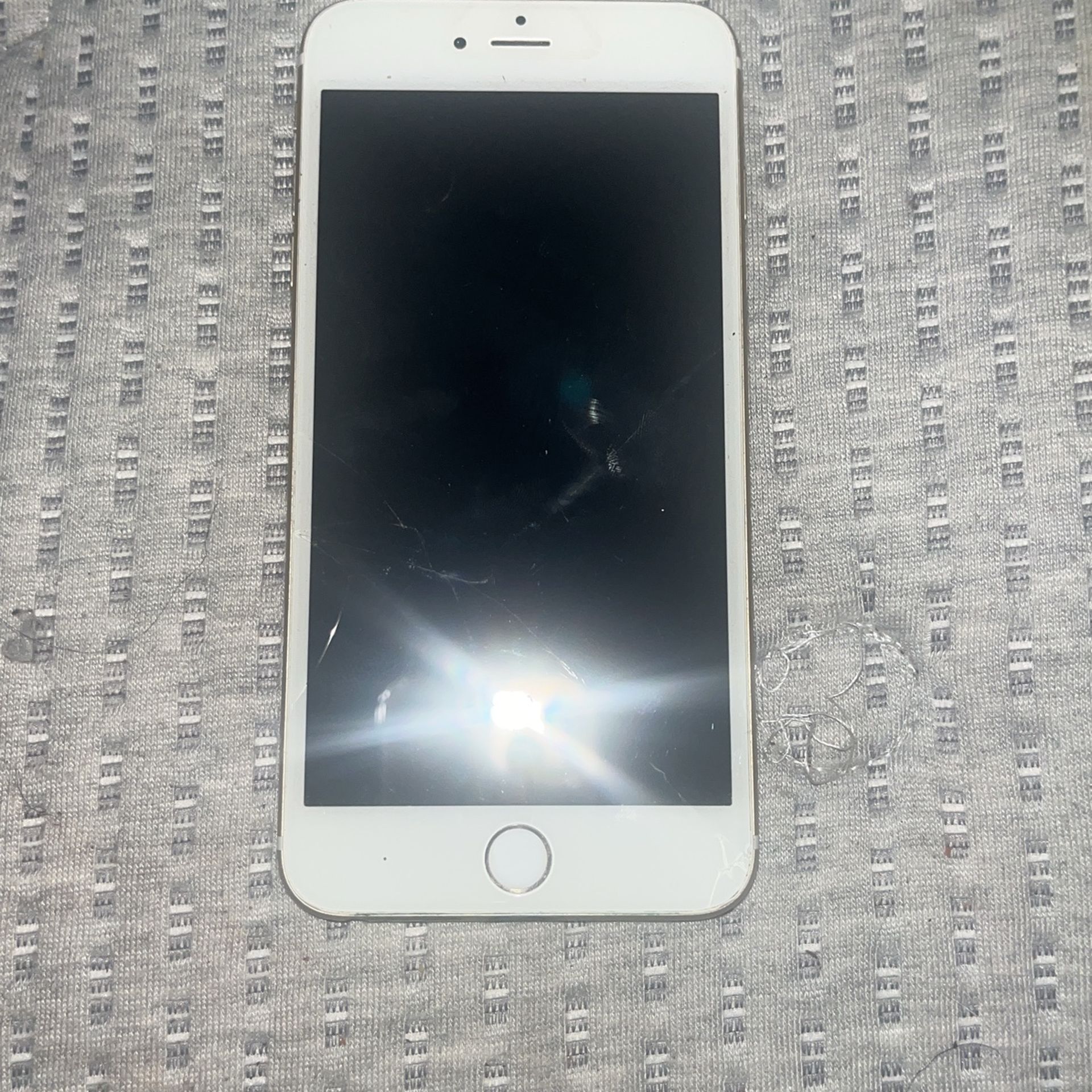 iphone 6s plus (PARTS ONLY)