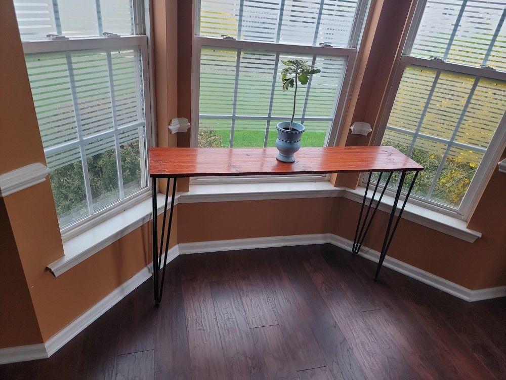 Console / Sofa Table