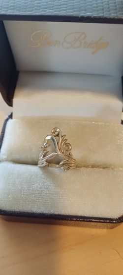 Beautiful Sterling Silver Ring Women's Size 7