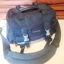 Cannon Camera Bag With Carrying Strap in Great Condition