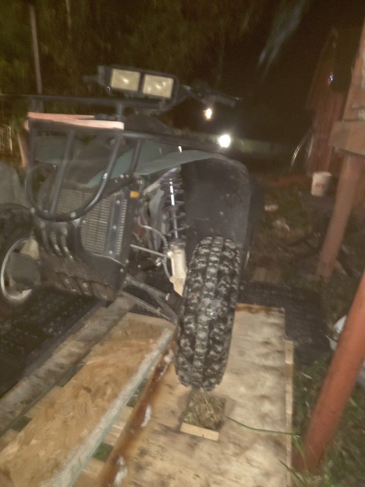 250 Polaris 2 Stroke 4 Wheeler